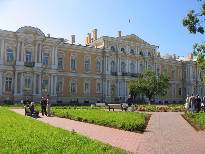 Воронцовский дворей в Питере